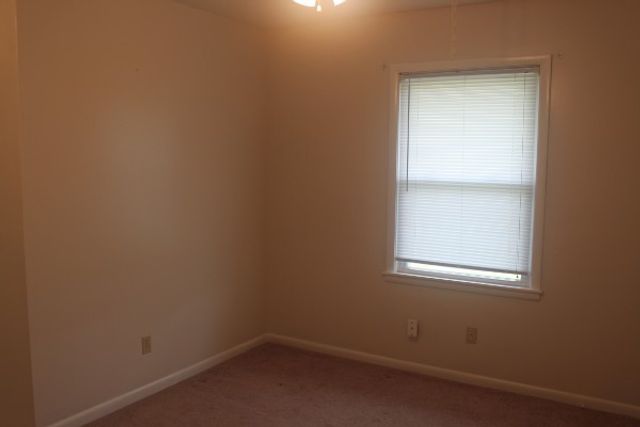 208 Bate Ave, Gallatin, TN 37066