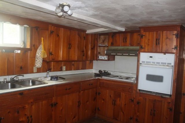 208 Bate Ave, Gallatin, TN 37066