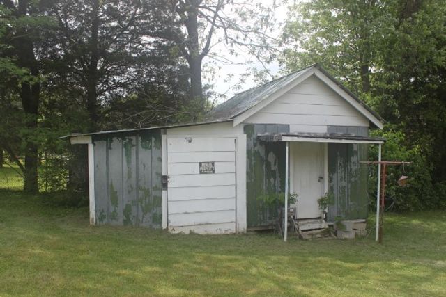 208 Bate Ave, Gallatin, TN 37066
