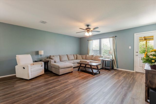 420 Red Rock Trail, Fort Worth, TX 76052