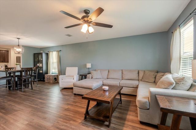 420 Red Rock Trail, Fort Worth, TX 76052