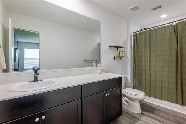 420 Red Rock Trail, Fort Worth, TX 76052