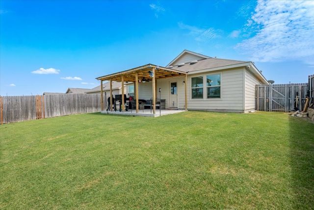 420 Red Rock Trail, Fort Worth, TX 76052