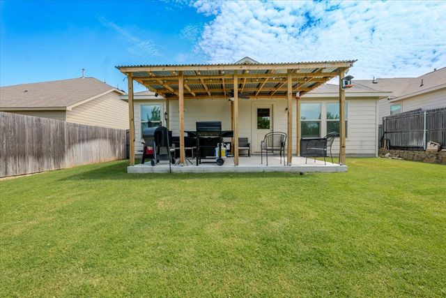 420 Red Rock Trail, Fort Worth, TX 76052