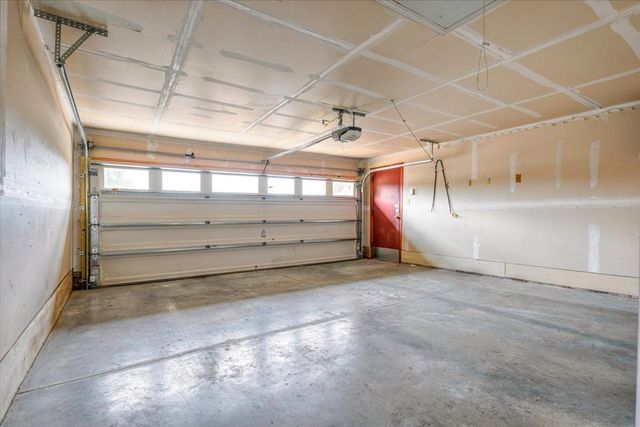 420 Red Rock Trail, Fort Worth, TX 76052