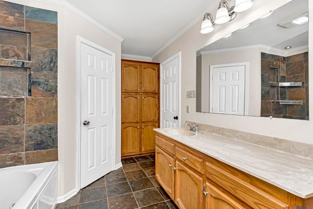 30377 Fairway View Dr, Denham Springs, LA 70726