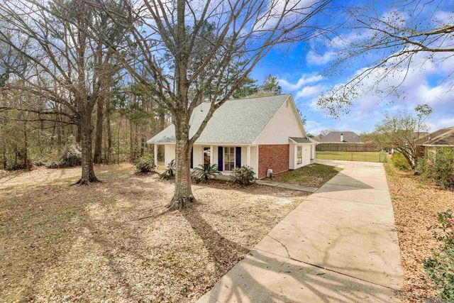 30377 Fairway View Dr, Denham Springs, LA 70726