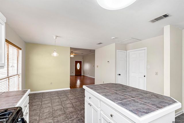 30377 Fairway View Dr, Denham Springs, LA 70726