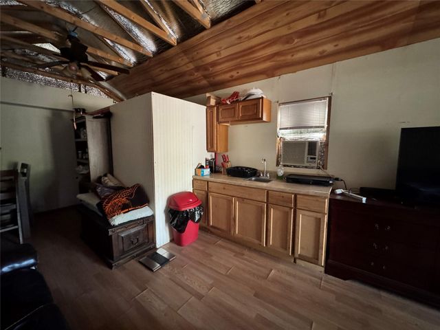 1270 Hidden Oaks Drive, Point Blank, TX 77364