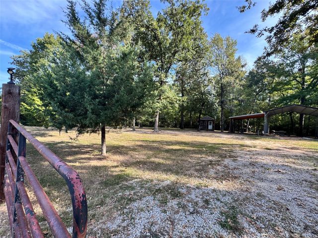 1270 Hidden Oaks Drive, Point Blank, TX 77364