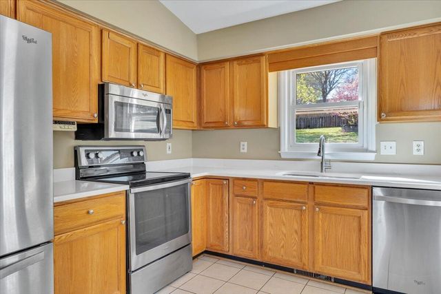 1831 Summerfield DR, Roanoke, VA 24012