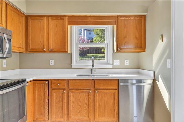 1831 Summerfield DR, Roanoke, VA 24012