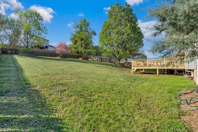 1831 Summerfield DR, Roanoke, VA 24012