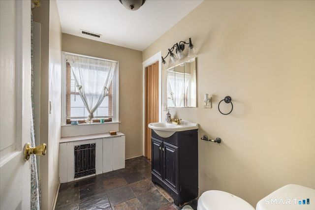 698 Second Avenue, West Haven, CT 06516