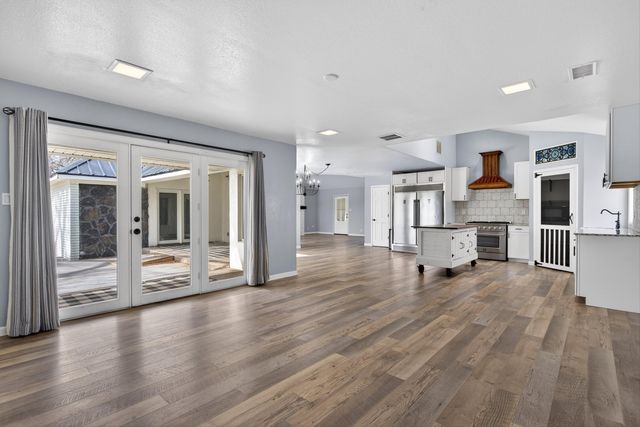 30 Edmundo Road, Belen, NM 87002