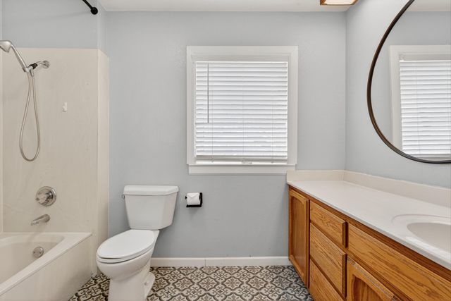 30 Edmundo Road, Belen, NM 87002