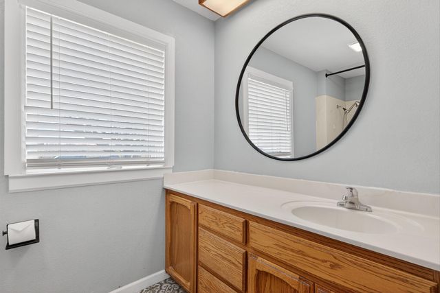 30 Edmundo Road, Belen, NM 87002