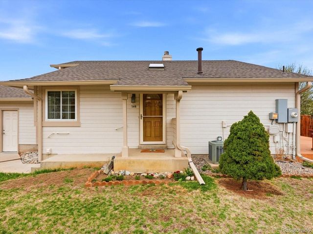 765 Stowe St, Highlands Ranch, CO 80126