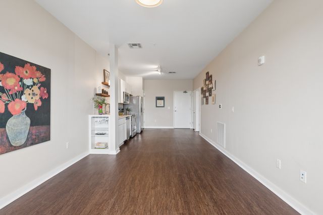 1900 12th Ave S Apt 413, Nashville, TN 37203