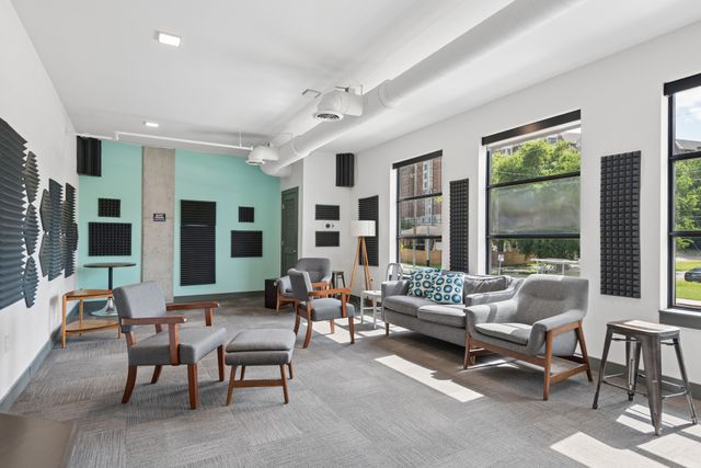 1900 12th Ave S Apt 413, Nashville, TN 37203