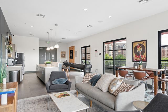 1900 12th Ave S Apt 413, Nashville, TN 37203