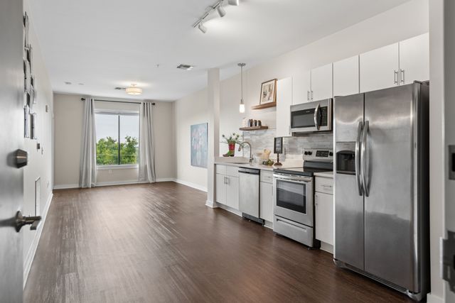 1900 12th Ave S Apt 413, Nashville, TN 37203