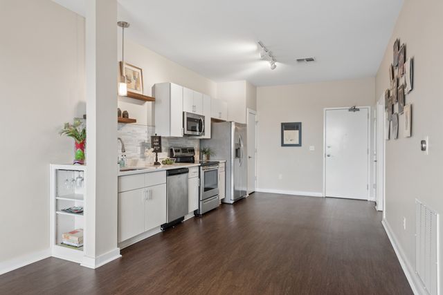 1900 12th Ave S Apt 413, Nashville, TN 37203