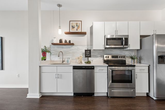 1900 12th Ave S Apt 413, Nashville, TN 37203