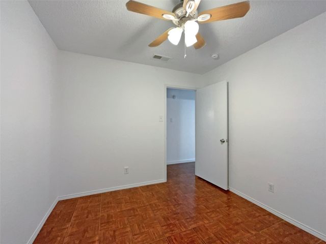 1617 N Bent Tree Trail, Grand Prairie, TX 75052