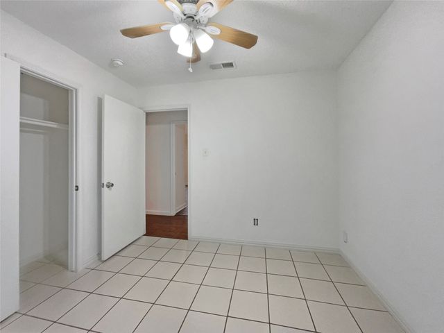 1617 N Bent Tree Trail, Grand Prairie, TX 75052