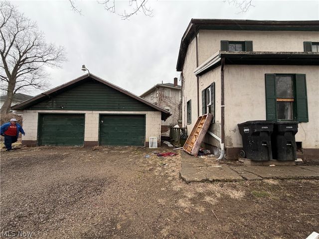 1226 Ridge Avenue, Zanesville, OH 43701