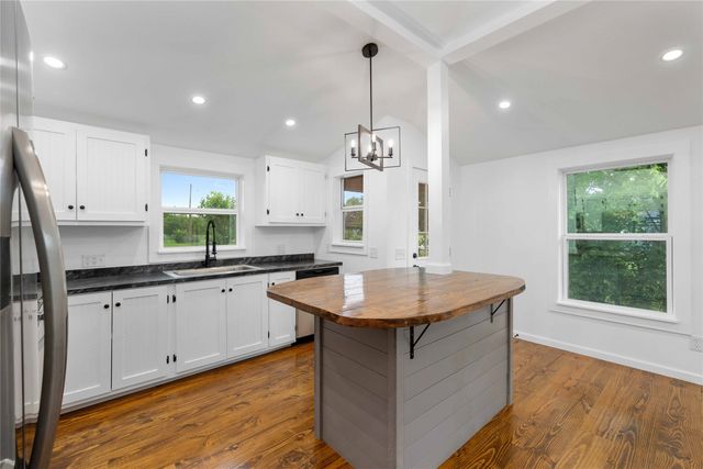 1209 Melwood Avenue, Brownwood, TX 76801