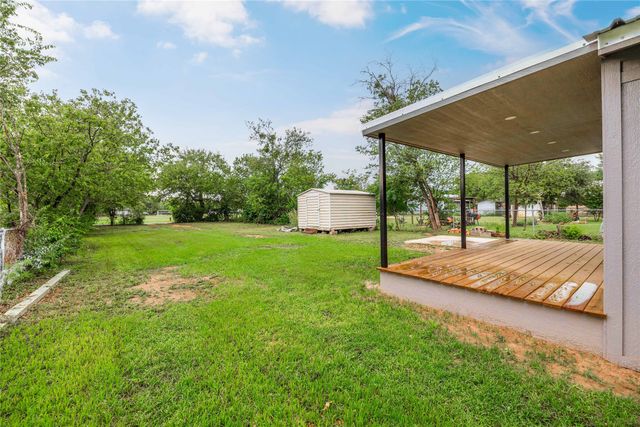 1209 Melwood Avenue, Brownwood, TX 76801