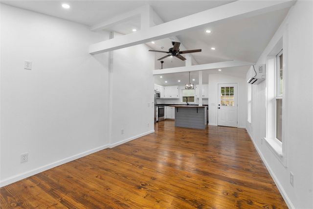 1209 Melwood Avenue, Brownwood, TX 76801