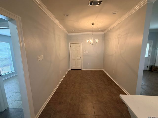 801 Chemin Dr, Baker, LA 70714