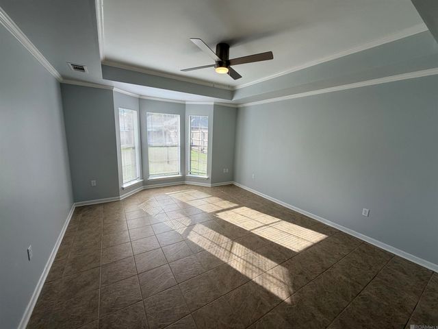 801 Chemin Dr, Baker, LA 70714