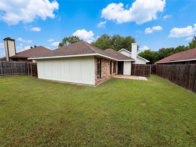 1502 Allen Drive, Cedar Hill, TX 75104