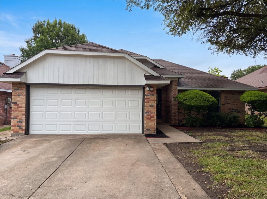 1502 Allen Drive, Cedar Hill, TX 75104