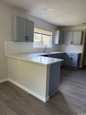 1041 Rolling Path, New Braunfels, TX 78130