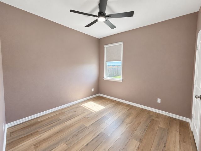 1605 River Crossing Drive, Anna, TX 75409