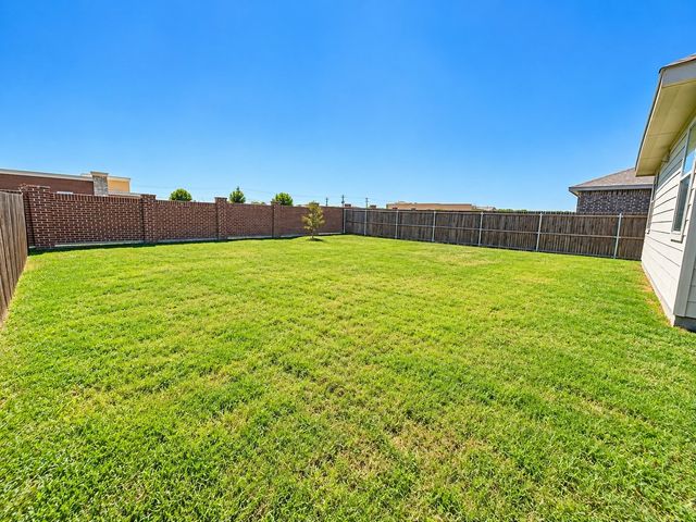 1605 River Crossing Drive, Anna, TX 75409