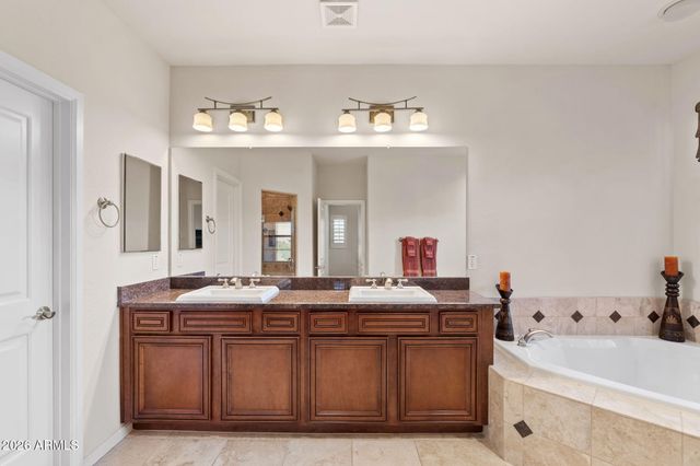 3935 E ROUGH RIDER Road 1169, Phoenix, AZ 85050