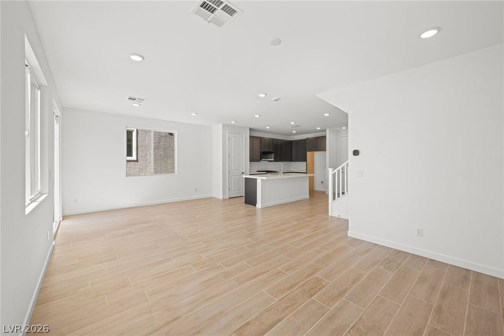 8587 Balfour Meadows Avenue, Las Vegas, NV 89113 — photo 2