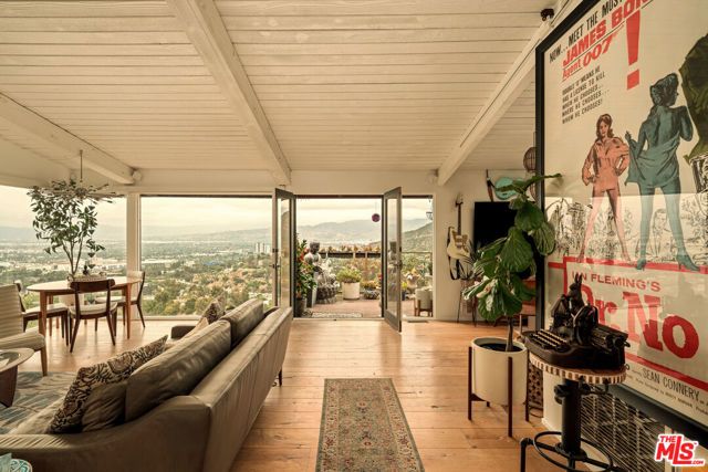7185 Pacific View Drive, Los Angeles, CA 90068