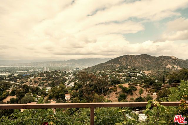 7185 Pacific View Drive, Los Angeles, CA 90068
