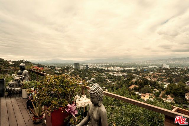 7185 Pacific View Drive, Los Angeles, CA 90068