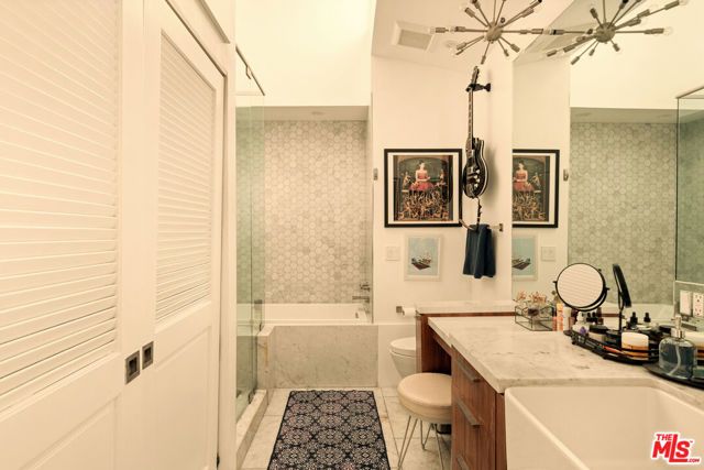 7185 Pacific View Drive, Los Angeles, CA 90068