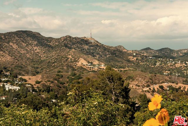 7185 Pacific View Drive, Los Angeles, CA 90068