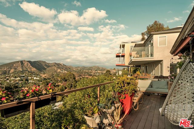7185 Pacific View Drive, Los Angeles, CA 90068
