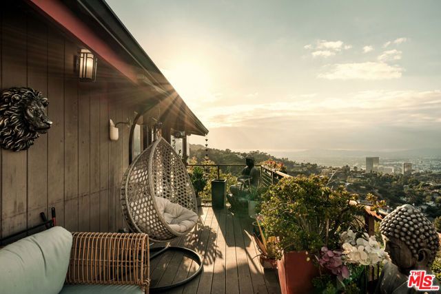 7185 Pacific View Drive, Los Angeles, CA 90068